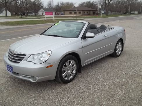 Used 2008 Chrysler Sebring Limited w/ Luxury Group FWD image 8