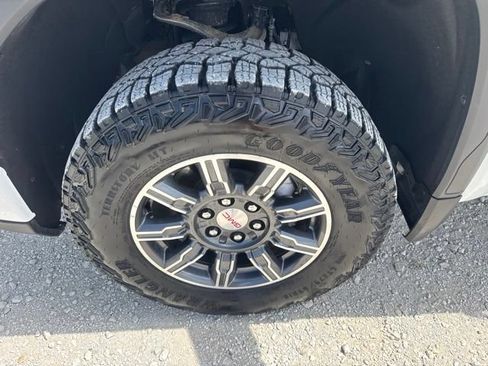Used 2025 GMC Sierra 1500 AT4 AWD/4WD image 30