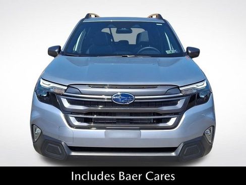 Used 2025 Subaru Forester Premium AWD/4WD image 2