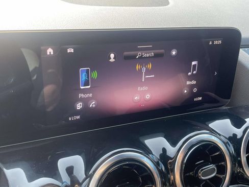 Used 2025 Mercedes-Benz GLA 250 image 15