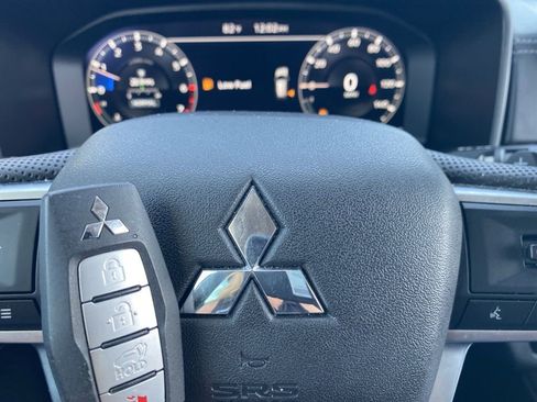 Used 2023 Mitsubishi Outlander SEL image 43
