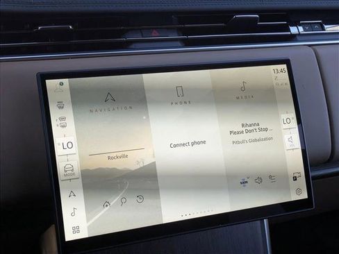 New 2026 Land Rover Range Rover Long Wheelbase SE image 12
