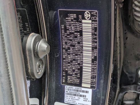 Used 2014 Toyota Corolla S image 31