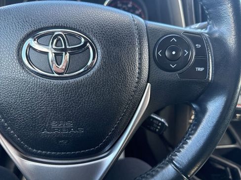 Used 2016 Toyota RAV4 SE image 31