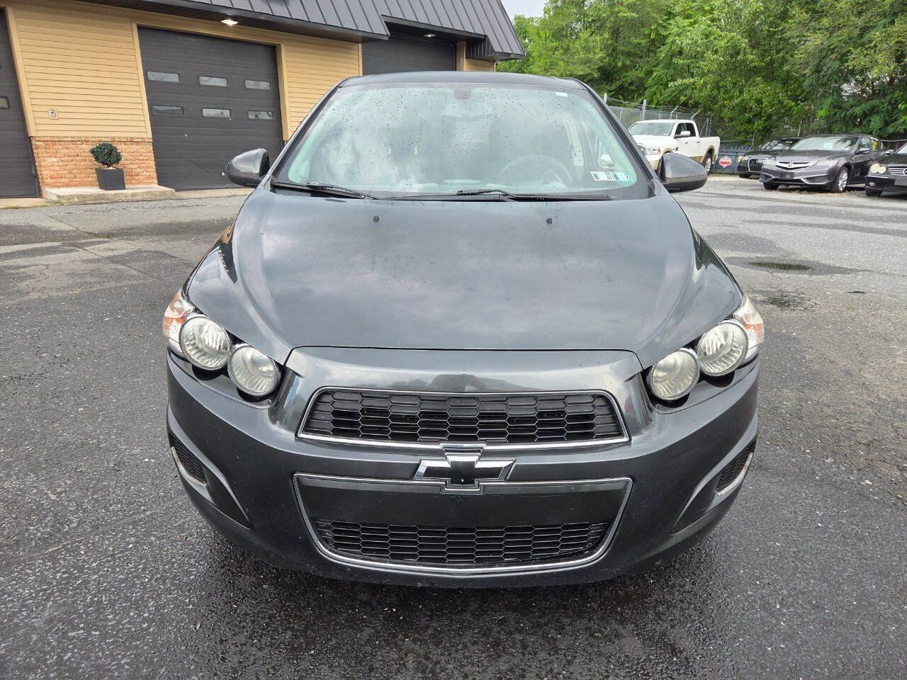Used 2015 Chevrolet Sonic LT FWD image 2
