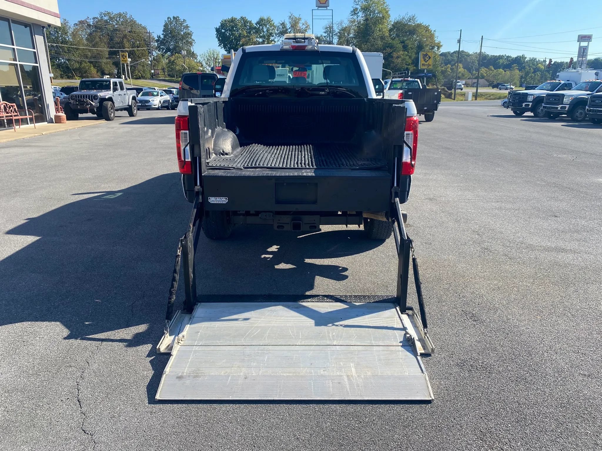 Used 2017 Ford F250 XL w/ Power Equipment Group AWD/4WD image 29