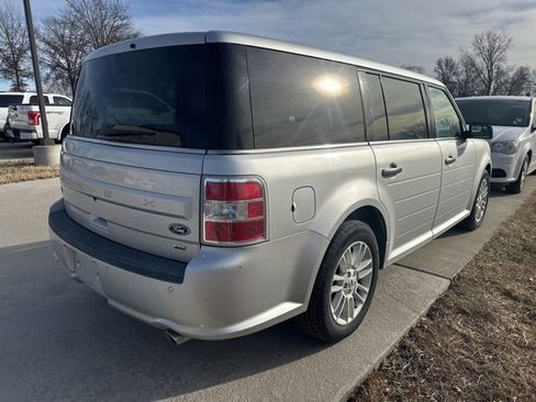 Used 2019 Ford Flex SEL image 3