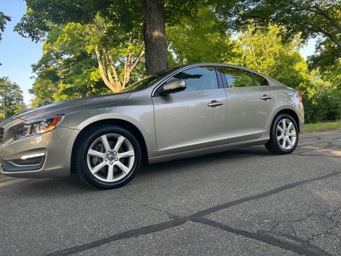 Used 2016 Volvo S60 T5 Premier AWD/4WD image 12