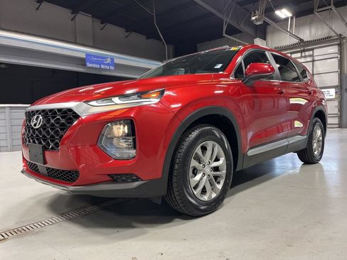 Used 2019 Hyundai Santa Fe SE AWD/4WD image 3