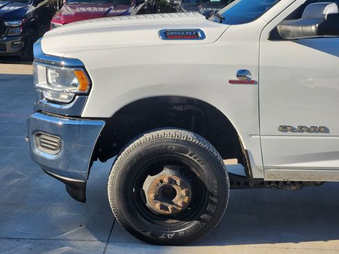 Used 2022 RAM 3500 Tradesman image 10