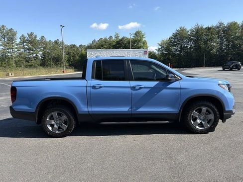 Used 2025 Honda Ridgeline TrailSport image 8