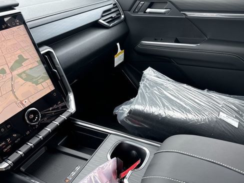 New 2026 GMC Acadia Elevation w/ Black Edition FWD image 23