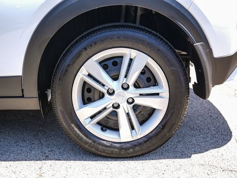 Used 2025 Nissan Kicks Play S FWD image 10