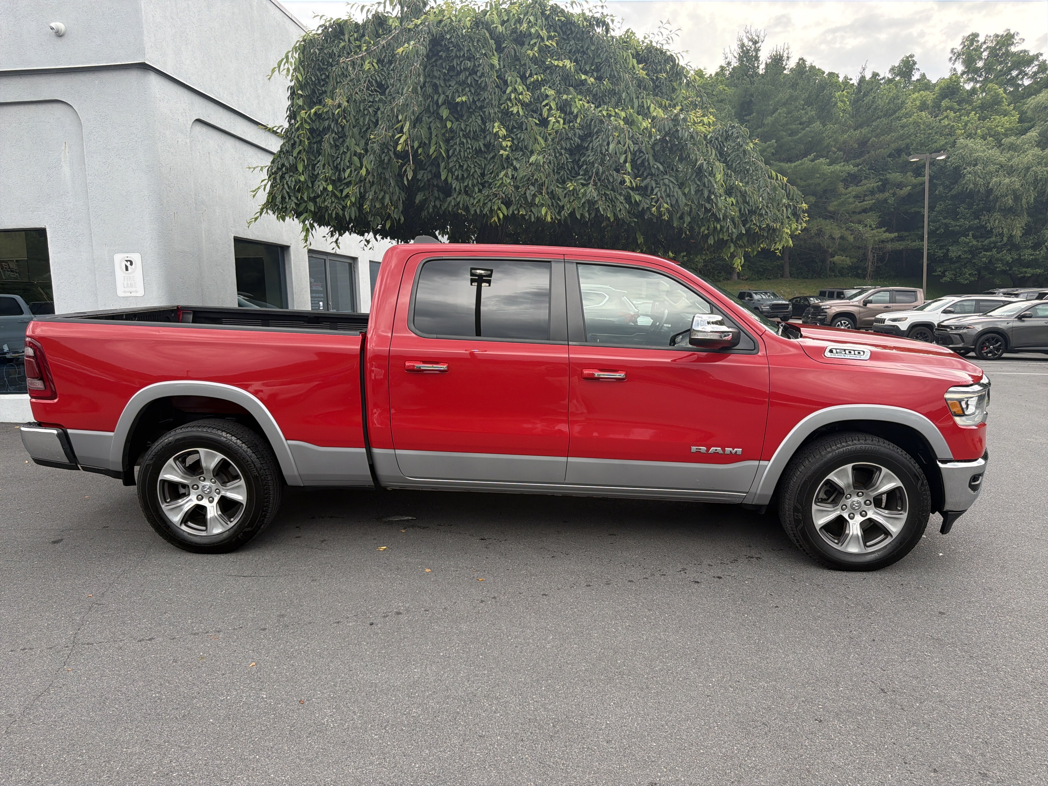 Used 2021 RAM 1500 Laramie AWD/4WD image 2
