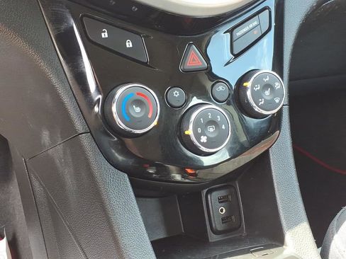 Used 2019 Chevrolet Sonic LT w/ Convenience Package FWD image 20