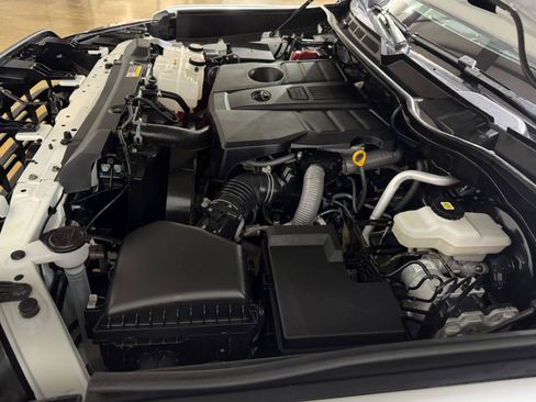 Used 2024 Toyota Tundra SR AWD/4WD image 42