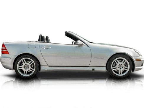 Used 2003 Mercedes-Benz SLK 32 AMG image 2