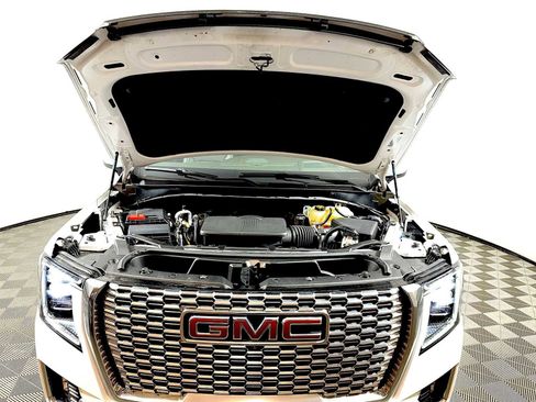 Used 2023 GMC Yukon XL Denali image 31