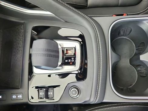 Used 2024 Jaguar E-PACE R-Dynamic SE image 49