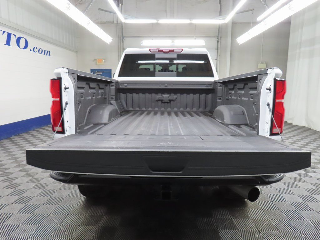 Used 2025 Chevrolet Silverado 2500 ZR2 w/ Technology Package AWD/4WD image 37