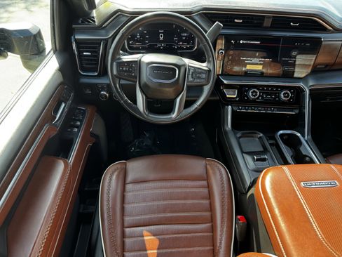 Used 2024 GMC Sierra 3500 Denali Ultimate image 14