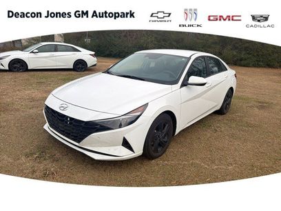 Used 2023 Hyundai Elantra SEL