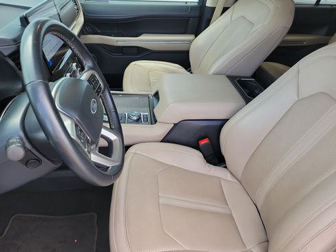 Used 2024 Ford Expedition Max Limited image 9