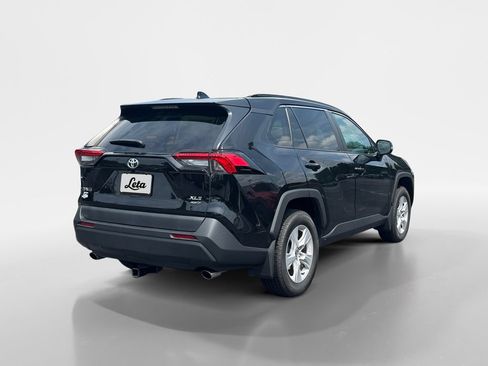 Used 2020 Toyota RAV4 XLE w/ Convenience Package AWD/4WD image 4