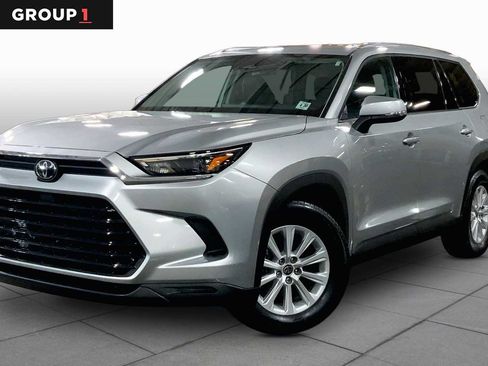 Used 2025 Toyota Grand Highlander AWD image 1