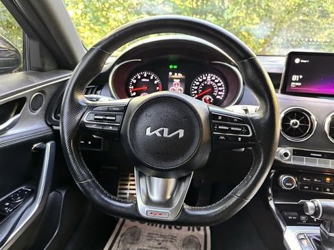 Used 2022 Kia Stinger GT1 image 28