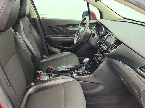 Used 2022 Buick Encore Preferred w/ Safety Package II image 22