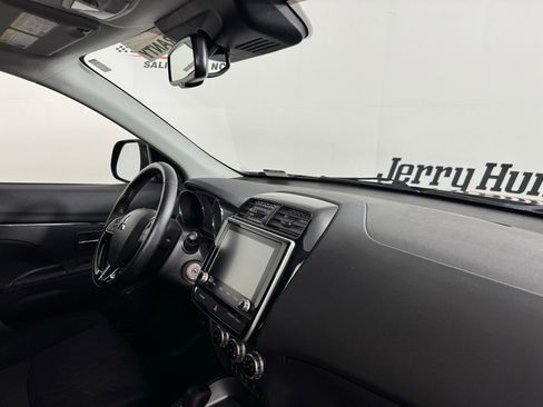 Used 2024 Mitsubishi Outlander Sport ES AWD/4WD image 29