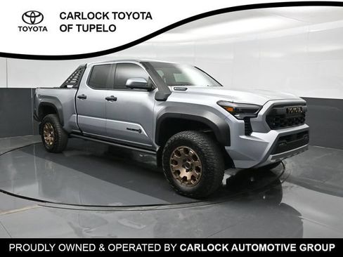 Used 2025 Toyota Tacoma 4x4 Double Cab Hybrid image 6