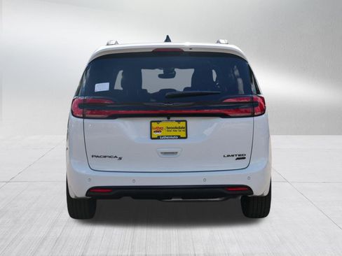 New 2026 Chrysler Pacifica Limited w/ S Appearance Package image 6