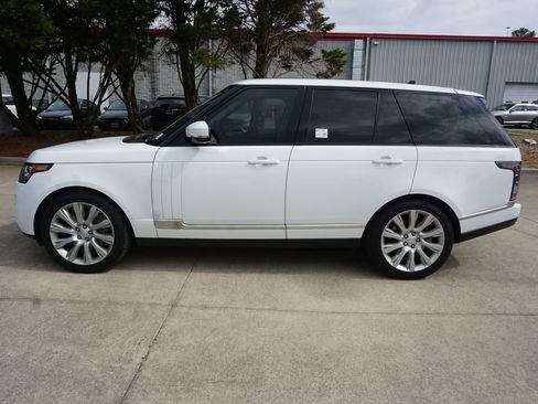 Used 2016 Land Rover Range Rover Supercharged AWD/4WD image 18
