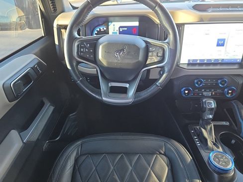 Used 2021 Ford Bronco Wildtrak image 13