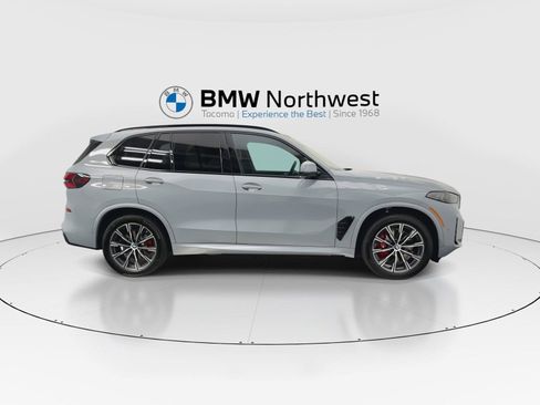 New 2026 BMW X5 xDrive40i w/ M Sport Package AWD/4WD image 5