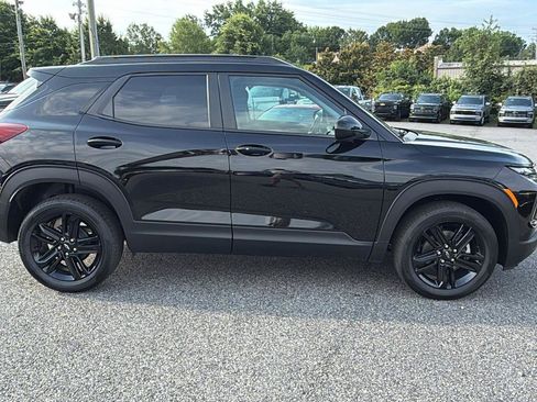 New 2026 Chevrolet TrailBlazer LT w/ Midnight Edition FWD image 7