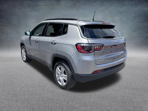 Used 2022 Jeep Compass Latitude w/ Convenience Group AWD/4WD image 5