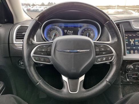 Used 2017 Chrysler 300 C w/ Safetytec Group II image 8