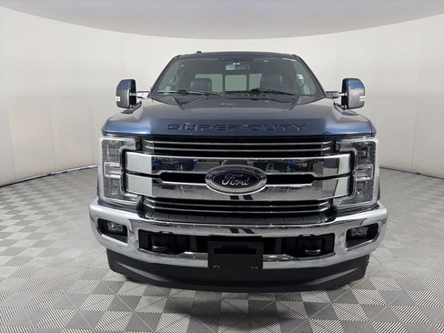 Used 2018 Ford F250 Lariat w/ Lariat Value Package image 2