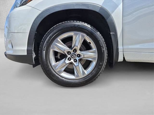 Used 2019 Toyota Highlander Limited AWD/4WD image 19