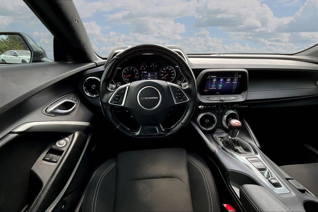 Used 2022 Chevrolet Camaro LT w/ Technology Package RWD image 8