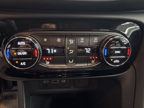 Used 2023 Buick Encore GX Select w/ Sport Touring Package AWD/4WD image 28
