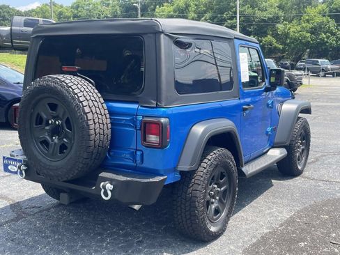 Used 2025 Jeep Wrangler Sport AWD/4WD image 3