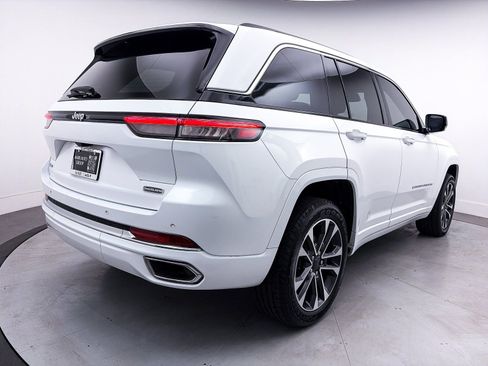 Used 2023 Jeep Grand Cherokee Overland AWD/4WD image 31