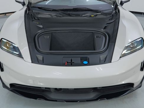 Used 2025 Porsche Taycan 4S w/ Premium Package image 8