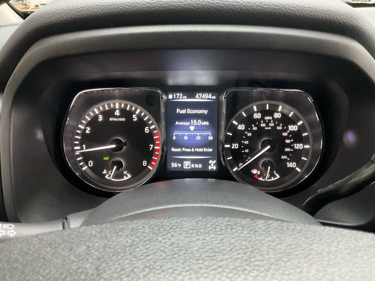 Used 2018 Nissan Titan SV AWD/4WD image 21