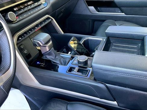 Used 2024 Toyota Tundra Limited image 20