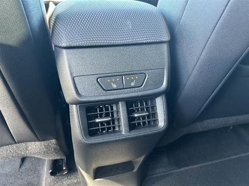 Used 2025 Chevrolet Equinox RS w/ Convenience Package III AWD/4WD image 34